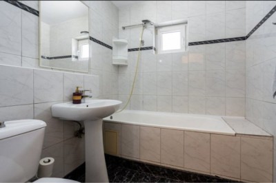 Poza Vand apartament 3 camere in Bucuresti , Drumul Taberei Materna 109000 EUR